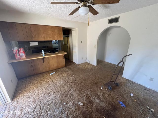 709 N LINDEN Circle, Mesa, AZ 85203