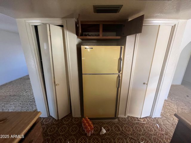 709 N LINDEN Circle, Mesa, AZ 85203