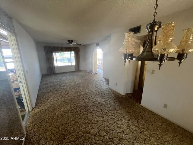 709 N LINDEN Circle, Mesa, AZ 85203