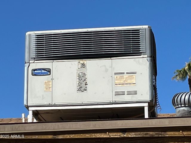 709 N LINDEN Circle, Mesa, AZ 85203