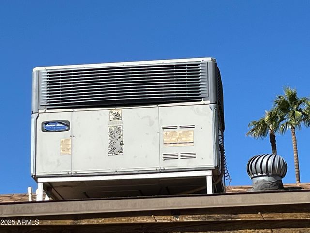 709 N LINDEN Circle, Mesa, AZ 85203