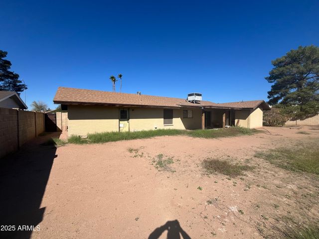 709 N LINDEN Circle, Mesa, AZ 85203