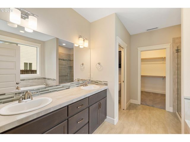 11901 Ne 56TH Ave, Vancouver, WA 98686