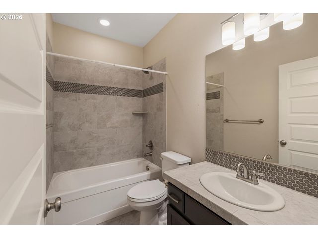 11901 Ne 56TH Ave, Vancouver, WA 98686