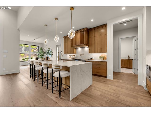 1905 Nw 123RD St, Vancouver, WA 98685