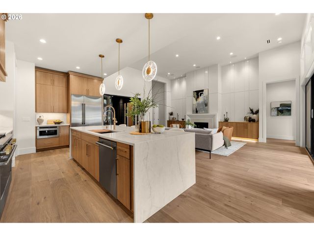 1905 Nw 123RD St, Vancouver, WA 98685