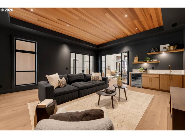 1905 Nw 123RD St, Vancouver, WA 98685