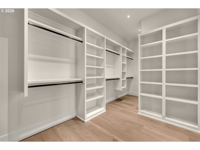 1905 Nw 123RD St, Vancouver, WA 98685
