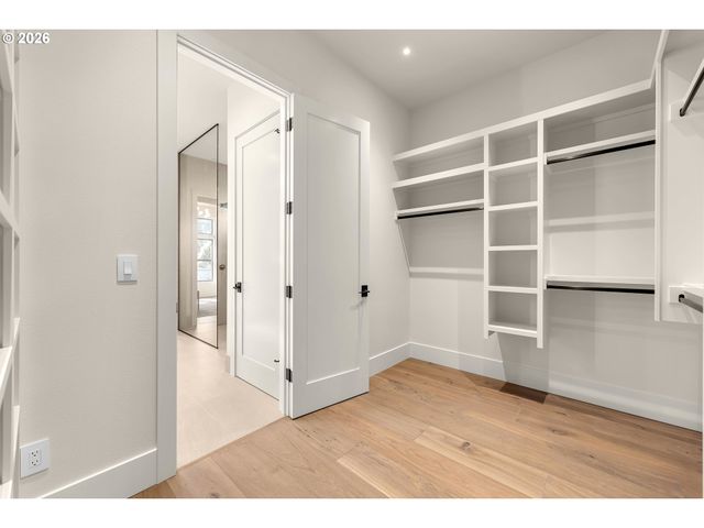 1905 Nw 123RD St, Vancouver, WA 98685
