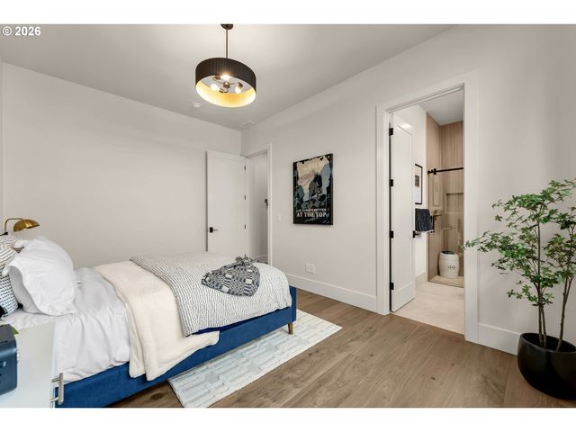 1905 Nw 123RD St, Vancouver, WA 98685