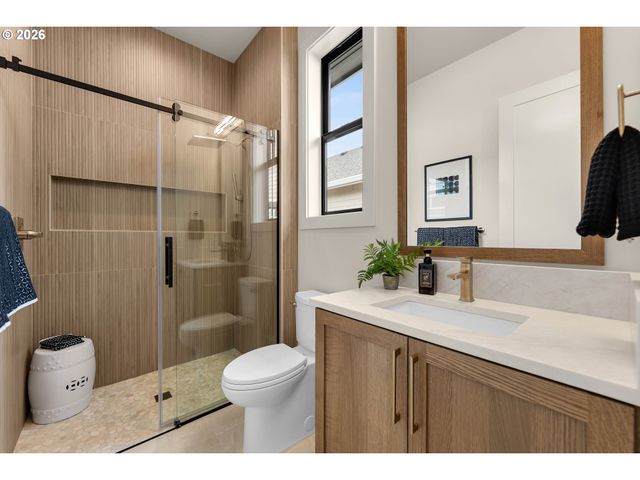 1905 Nw 123RD St, Vancouver, WA 98685