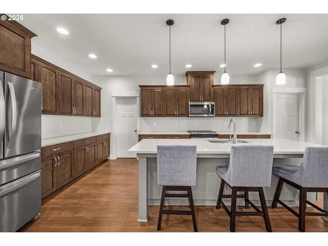 15937 Se CHERRY BLOSSOM Way, Happy Valley, OR 97015