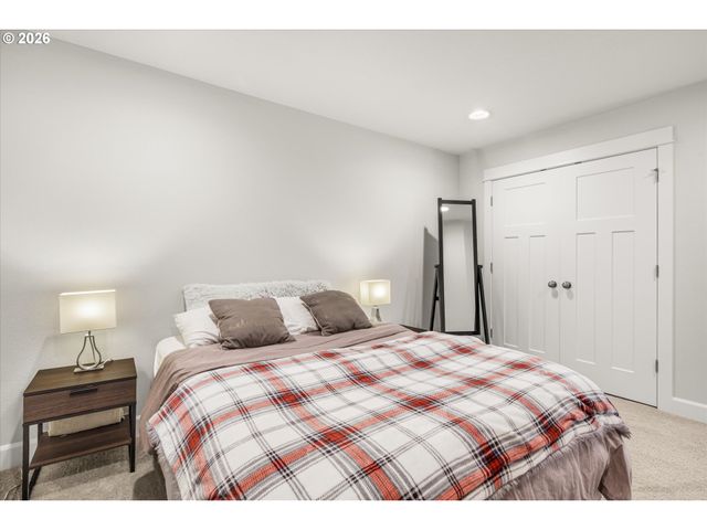 15937 Se CHERRY BLOSSOM Way, Happy Valley, OR 97015