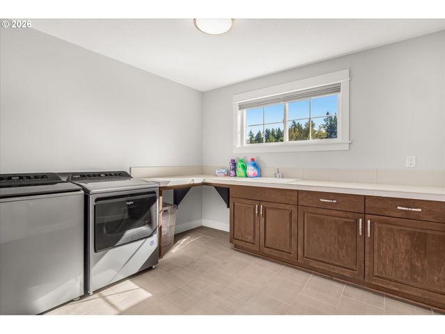 15937 Se CHERRY BLOSSOM Way, Happy Valley, OR 97015