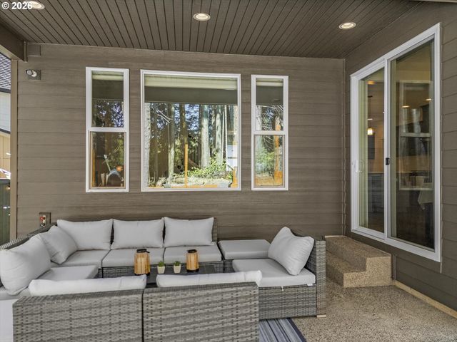 15937 Se CHERRY BLOSSOM Way, Happy Valley, OR 97015
