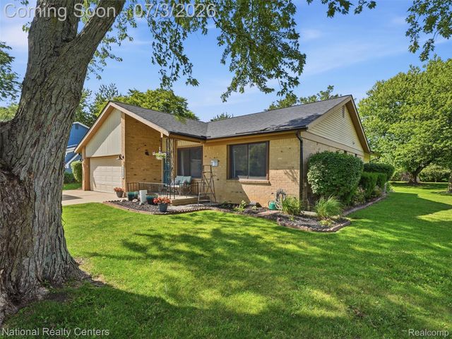 40368 Village Wood Road, Novi, MI 48375