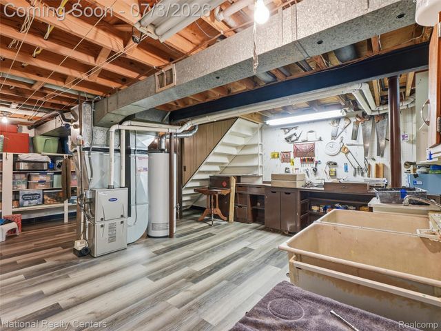 40368 Village Wood Road, Novi, MI 48375
