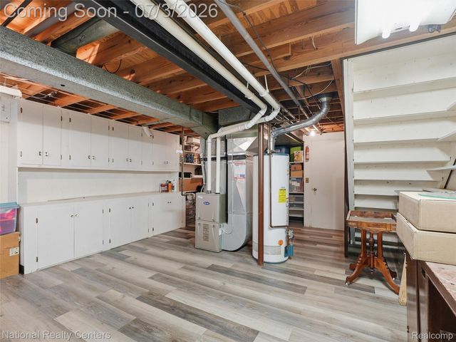 40368 Village Wood Road, Novi, MI 48375