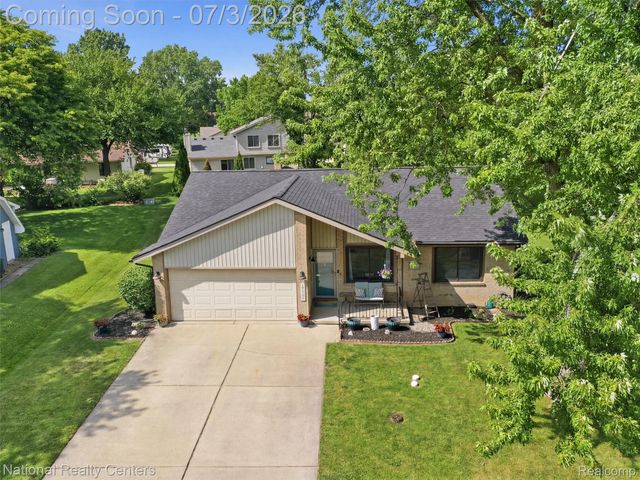 40368 Village Wood Road, Novi, MI 48375