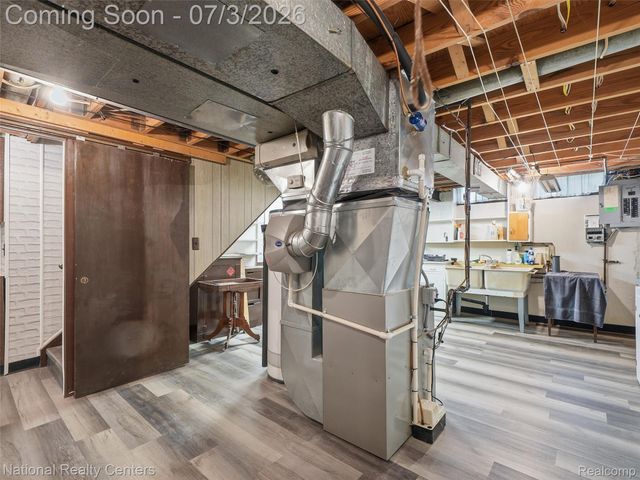 40368 Village Wood Road, Novi, MI 48375