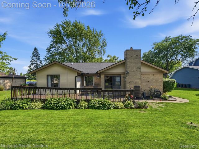 40368 Village Wood Road, Novi, MI 48375