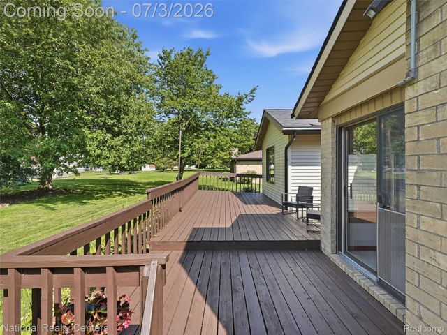 40368 Village Wood Road, Novi, MI 48375