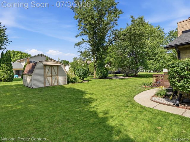 40368 Village Wood Road, Novi, MI 48375