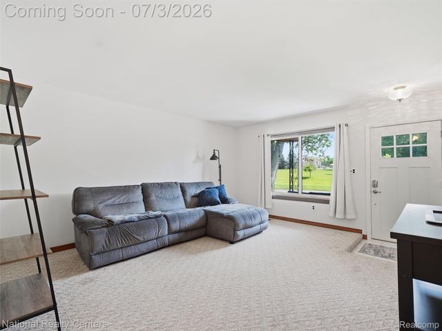 40368 Village Wood Road, Novi, MI 48375