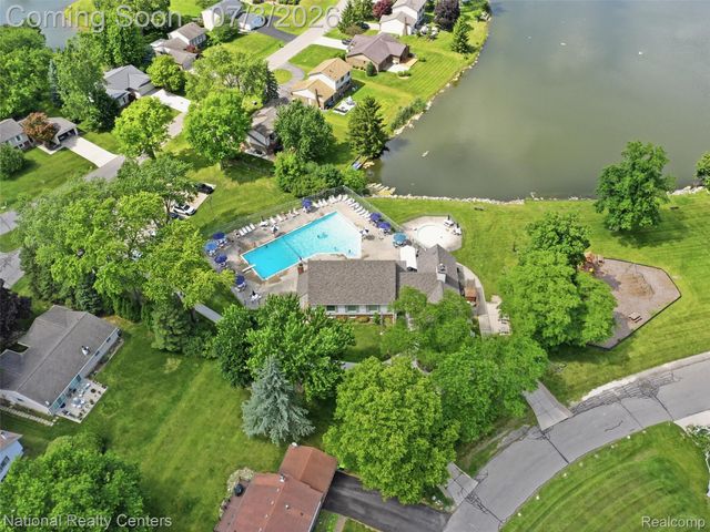 40368 Village Wood Road, Novi, MI 48375