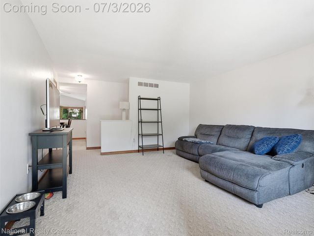 40368 Village Wood Road, Novi, MI 48375