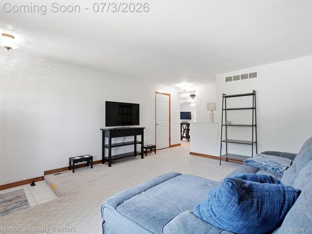 40368 Village Wood Road, Novi, MI 48375