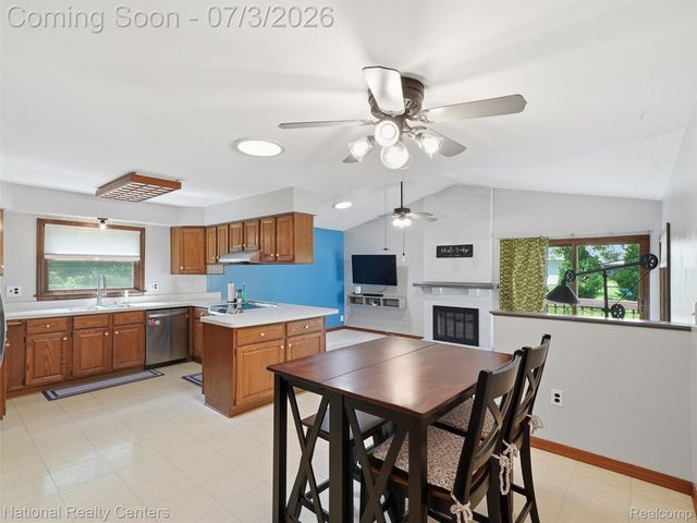 40368 Village Wood Road, Novi, MI 48375