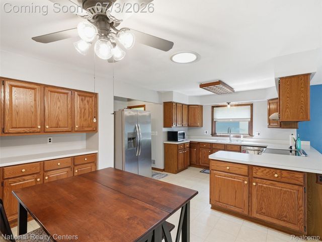 40368 Village Wood Road, Novi, MI 48375