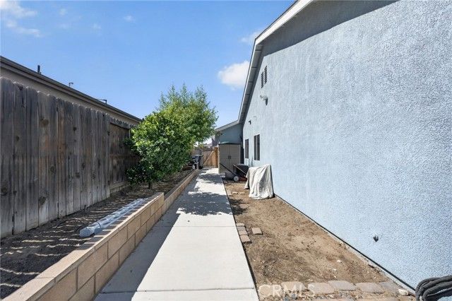 43684 Amazon, Hemet, CA 92544