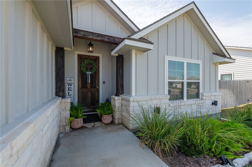 280 Brazos Bend, Snook, TX 77878 — photo 4