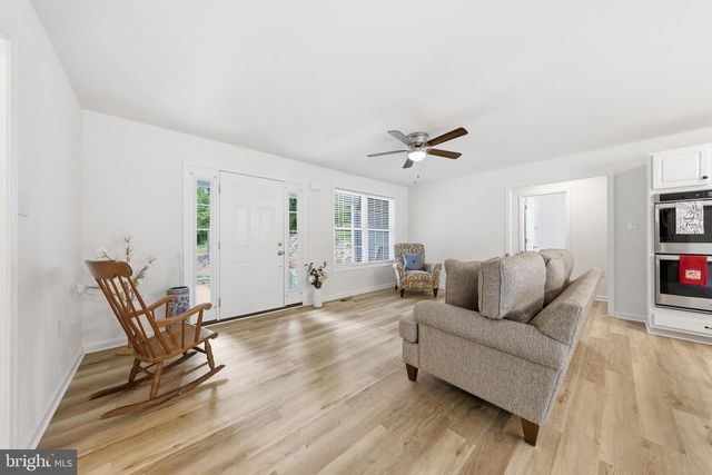 1063 WHITMER RD, Shenandoah Junction, WV 25442