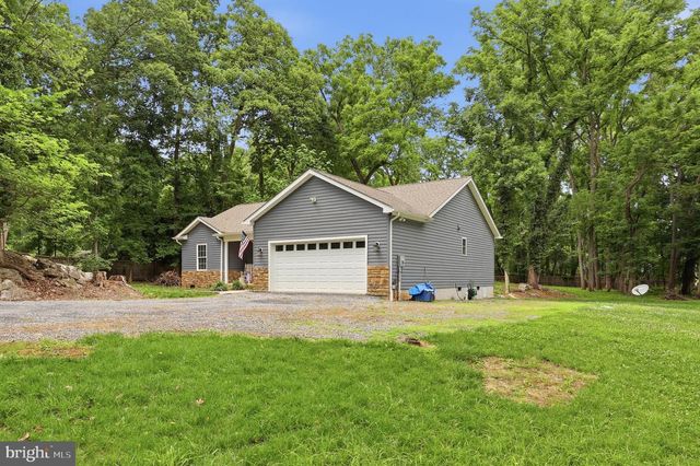 1063 WHITMER RD, Shenandoah Junction, WV 25442