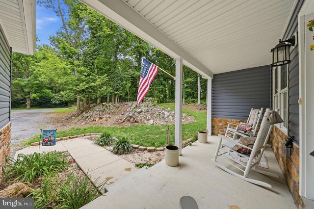 1063 WHITMER RD, Shenandoah Junction, WV 25442