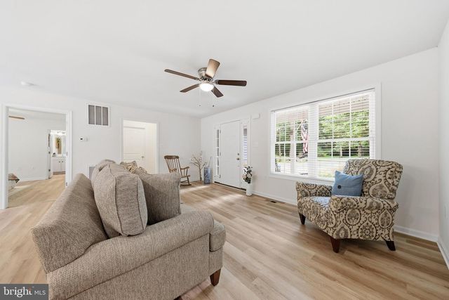 1063 WHITMER RD, Shenandoah Junction, WV 25442