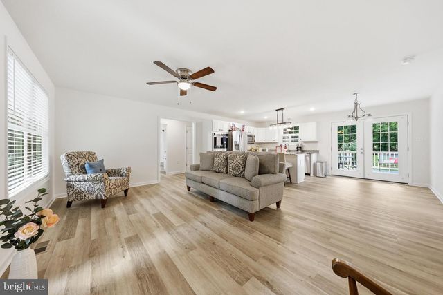 1063 WHITMER RD, Shenandoah Junction, WV 25442