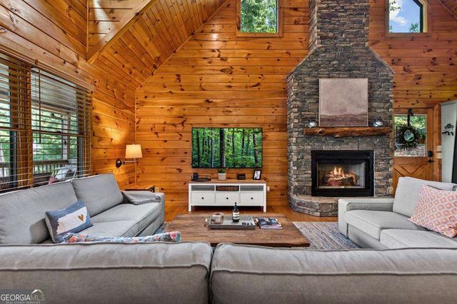 185 Austin Mountain Road, Copperhill, TN 37317