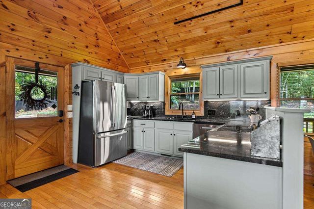 185 Austin Mountain Road, Copperhill, TN 37317