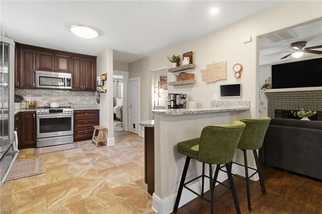 1421 Stewart ST, Chesapeake, VA 23324