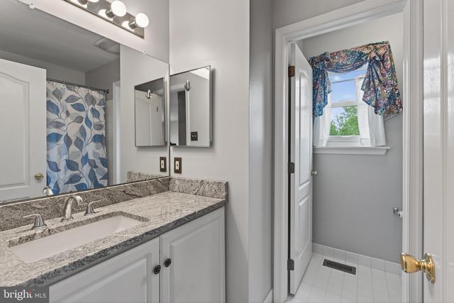 132 CHINABERRY LN, Collegeville, PA 19426