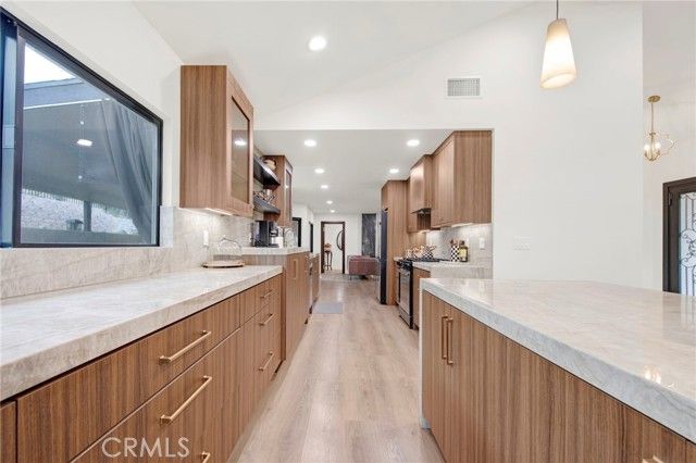 13043 Garris, Granada Hills (los Angeles), CA 91344