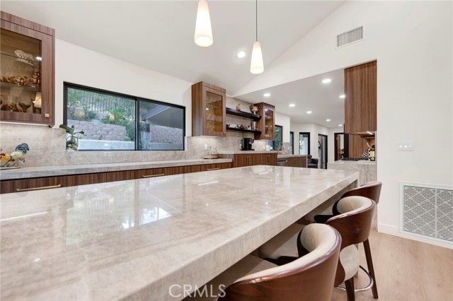 13043 Garris, Granada Hills (los Angeles), CA 91344