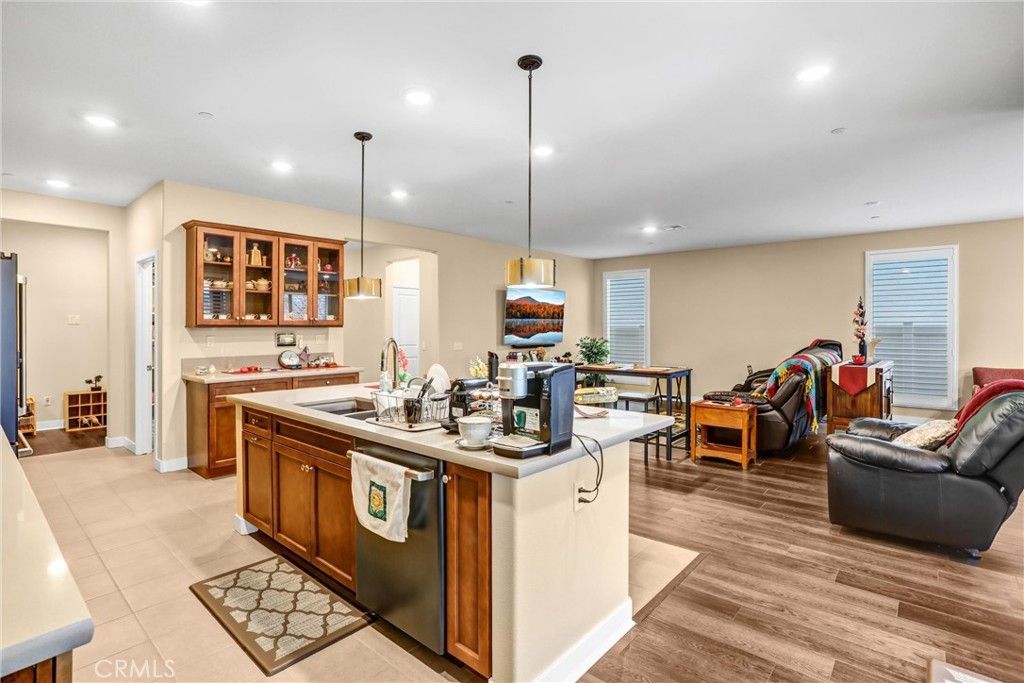 Image 10 of property listing at 1587 Milky, Beaumont, CA 92223