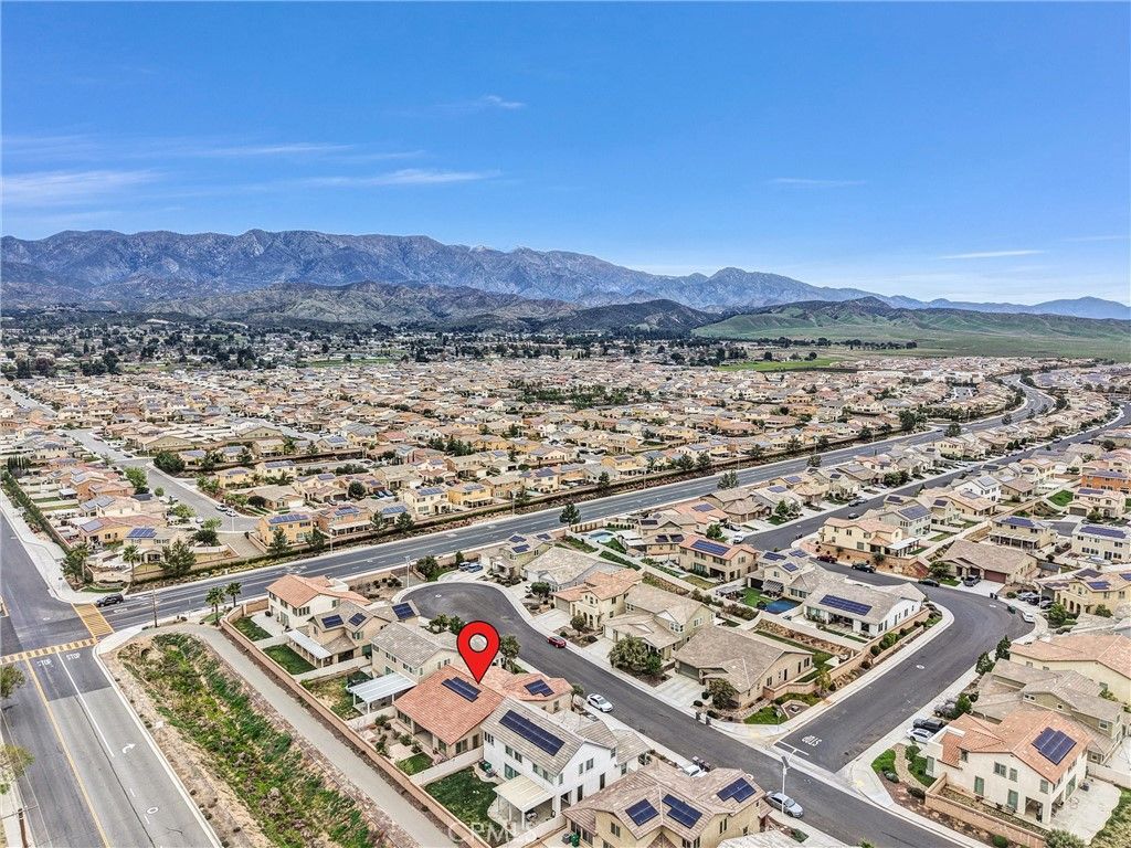 Image 33 of property listing at 1587 Milky, Beaumont, CA 92223