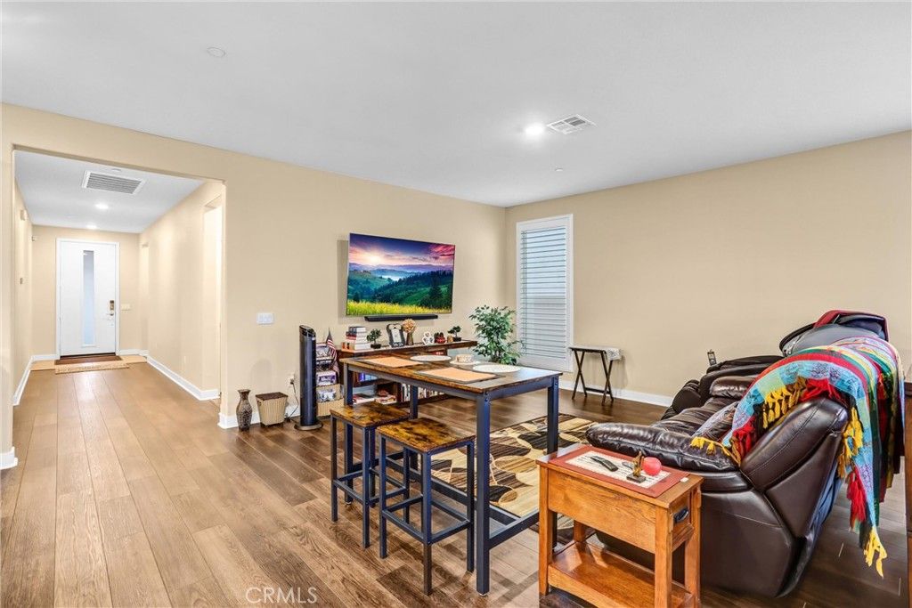 Image 4 of property listing at 1587 Milky, Beaumont, CA 92223