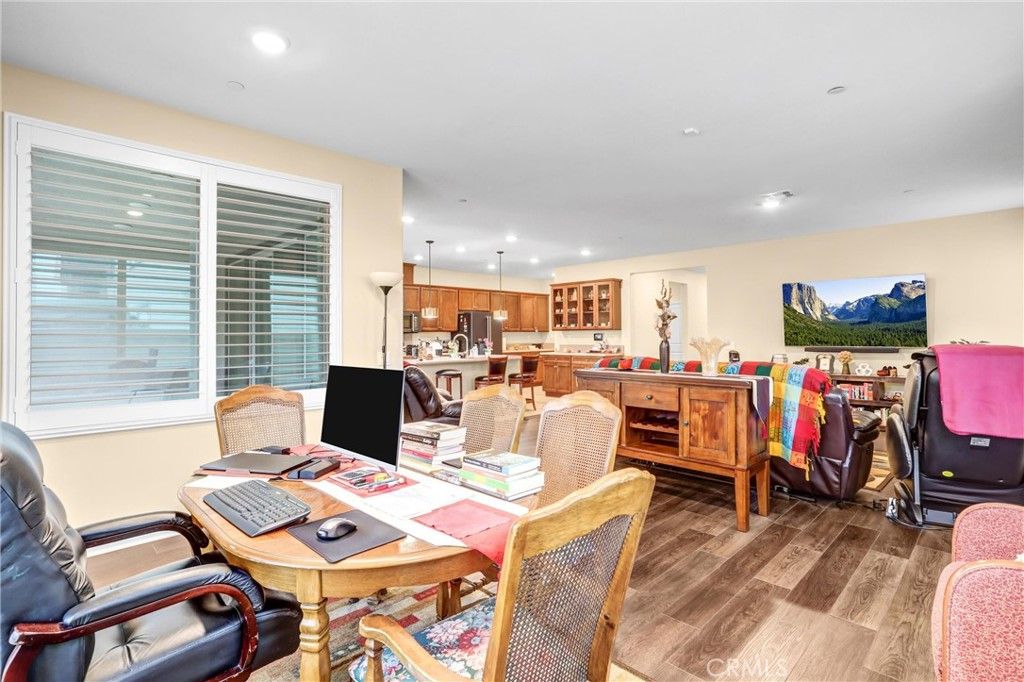 Image 7 of property listing at 1587 Milky, Beaumont, CA 92223